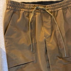 Lululemon pull on pants with drawstring waist in brown